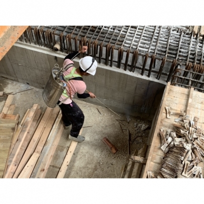 ACC-03 混凝土養護劑-材料鋪設